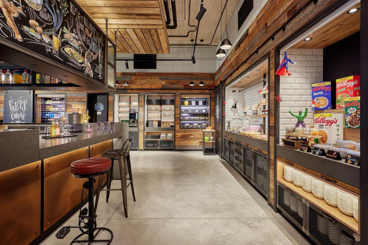 Moxy Cologne Muelheim Hotel ภายนอก รูปภาพ