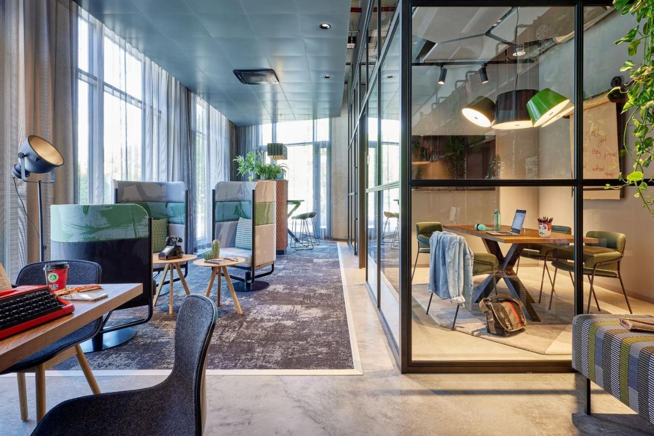 Moxy Cologne Muelheim Hotel ภายนอก รูปภาพ