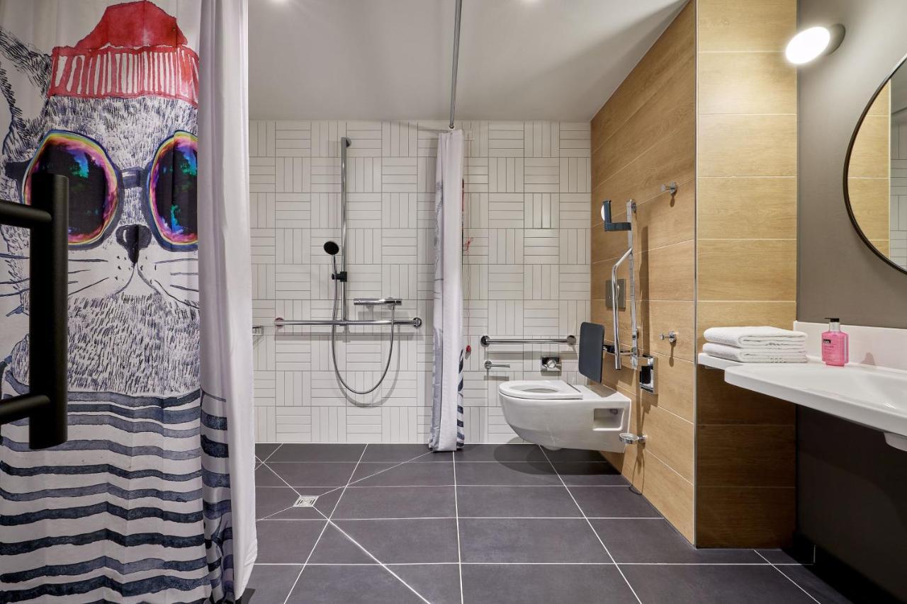 Moxy Cologne Muelheim Hotel ภายนอก รูปภาพ
